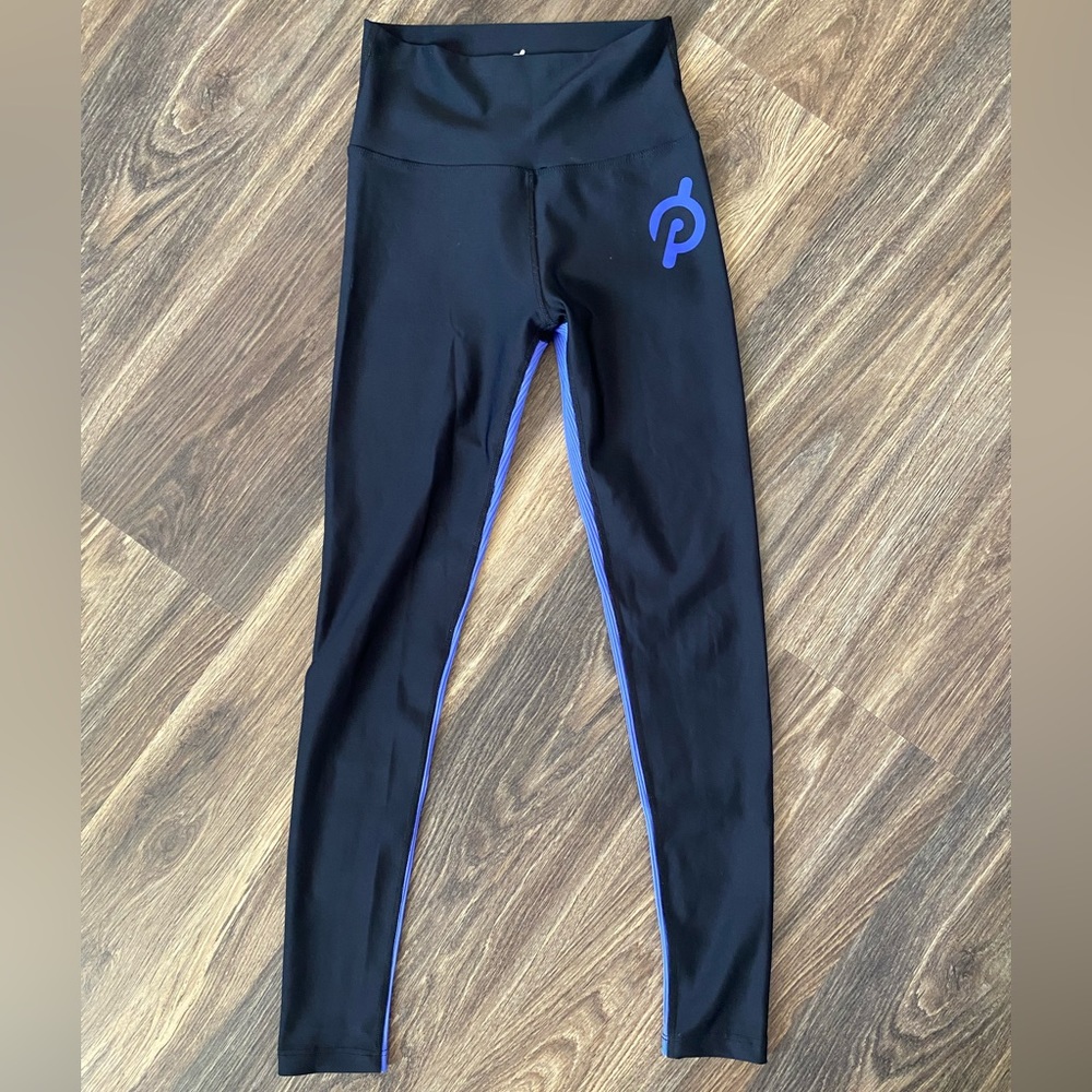 Peloton Show Up Rib Leggings (Black/Purple, Size S)